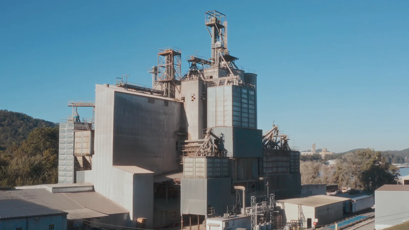 Tucker Milling’s feed mill in Guntersville under a clear sky